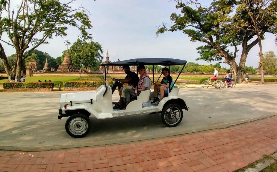 Touring Sukhothai by Golf Buggy Cart