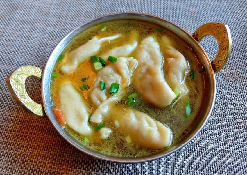 tibetan food momo soup